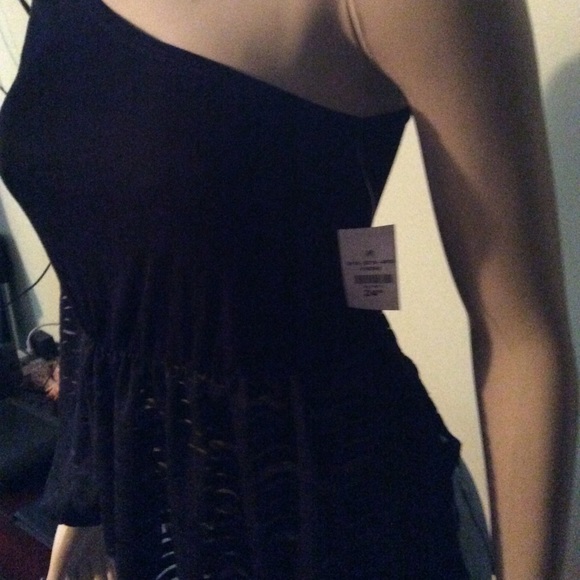 One-Shoulder Black Top - Picture 3 of 4